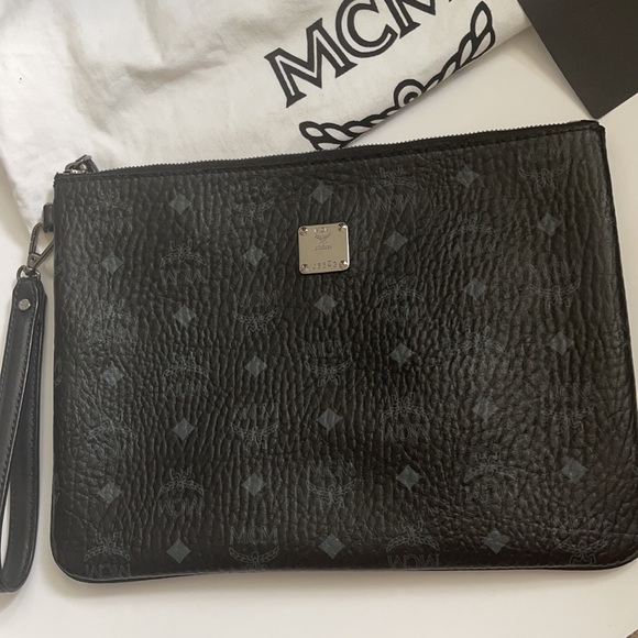 MCM Visetos Pouch/Wristlet - Picture 2 of 12